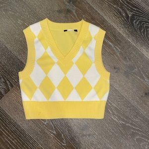 2/$16 GARAGE Womens Cropped Sweater Vest XS/S